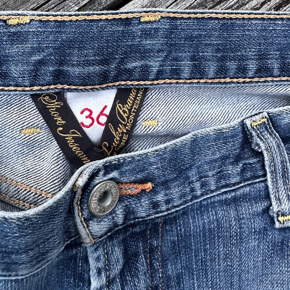 Lucky Brand Men’s Relaxed Fit Blue Jeans - Picture 4 of 8